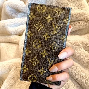 SOLD Authentic Louis Vuitton Porte Valeurs Carte Bifold Wallet